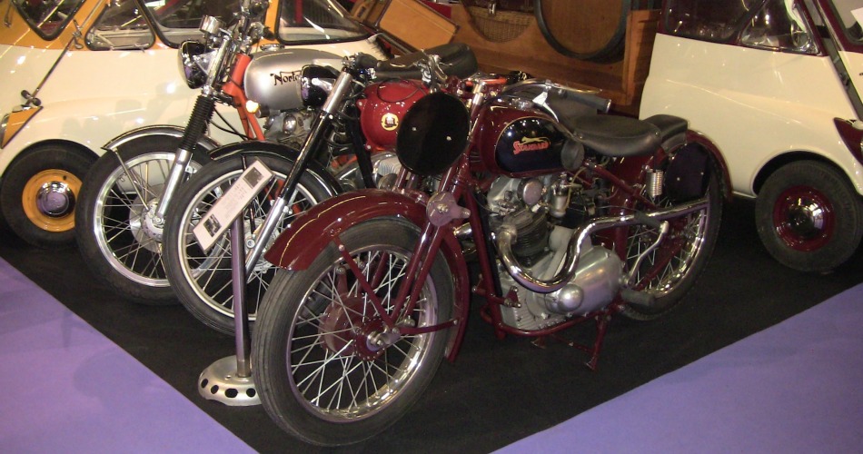 Standard, Montesa y Norton Commando