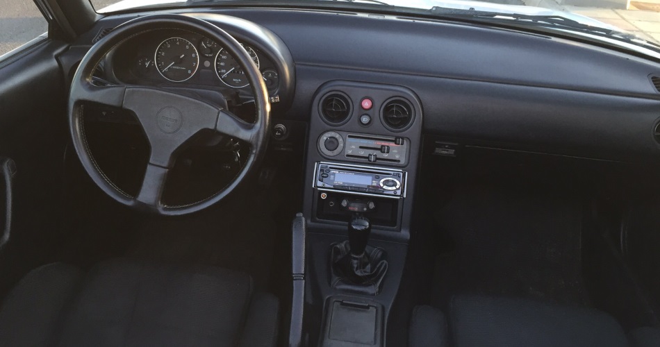 Salpicadero del Mazda MX-5 NA