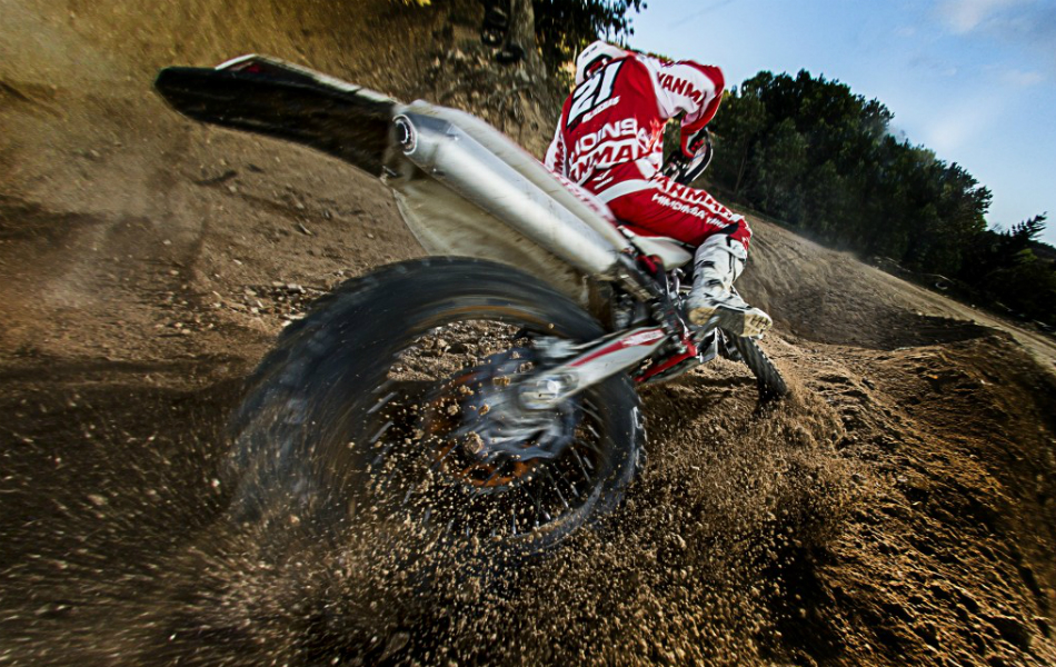 Compitiendo con la KTM 450.