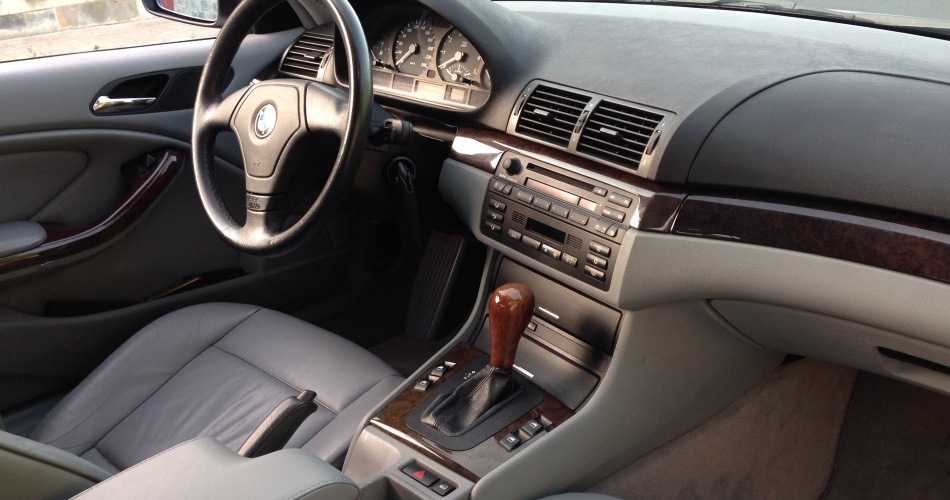 Interior del BMW 323 ci E46 1999