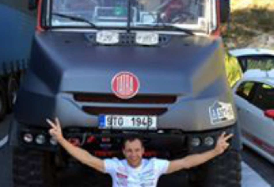 Albert Llovera con su Tatra.