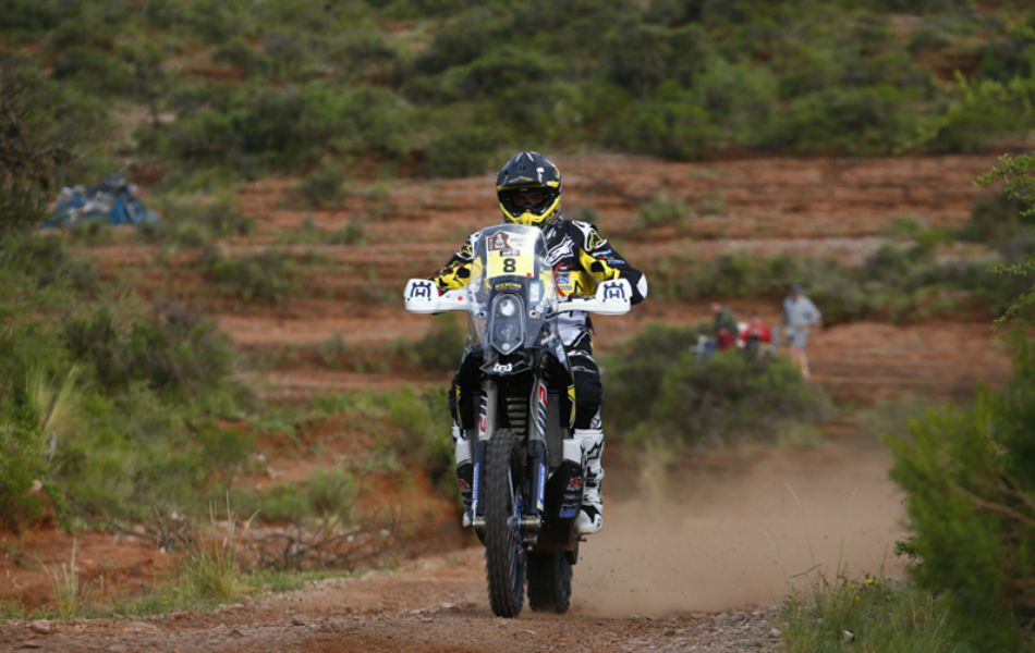 Rapidísimo ha empezado Faria el Dakar.