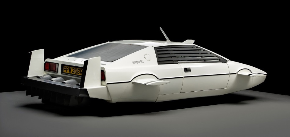 Ejemplar del Lotus Esprit preparados para la película