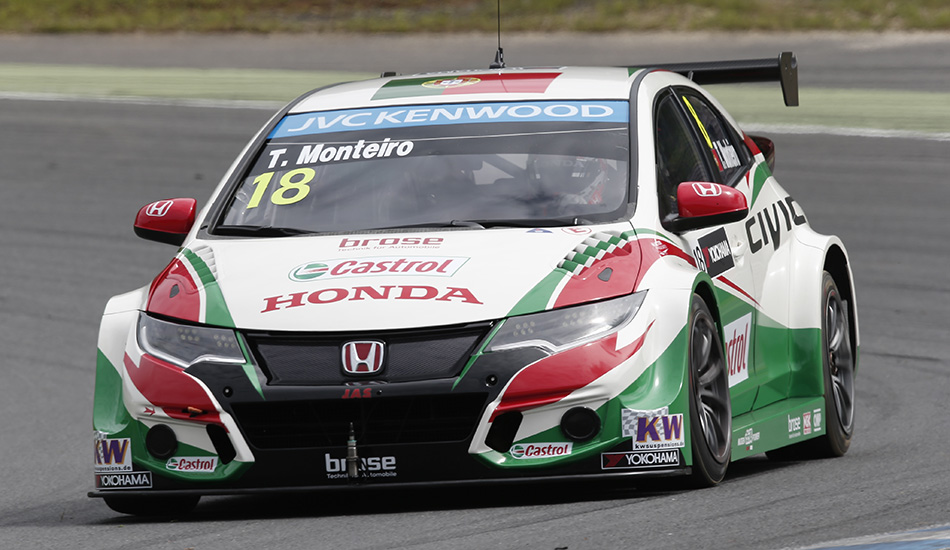 Tiago Monteiro con el Honda Civic WTCC en Motegi