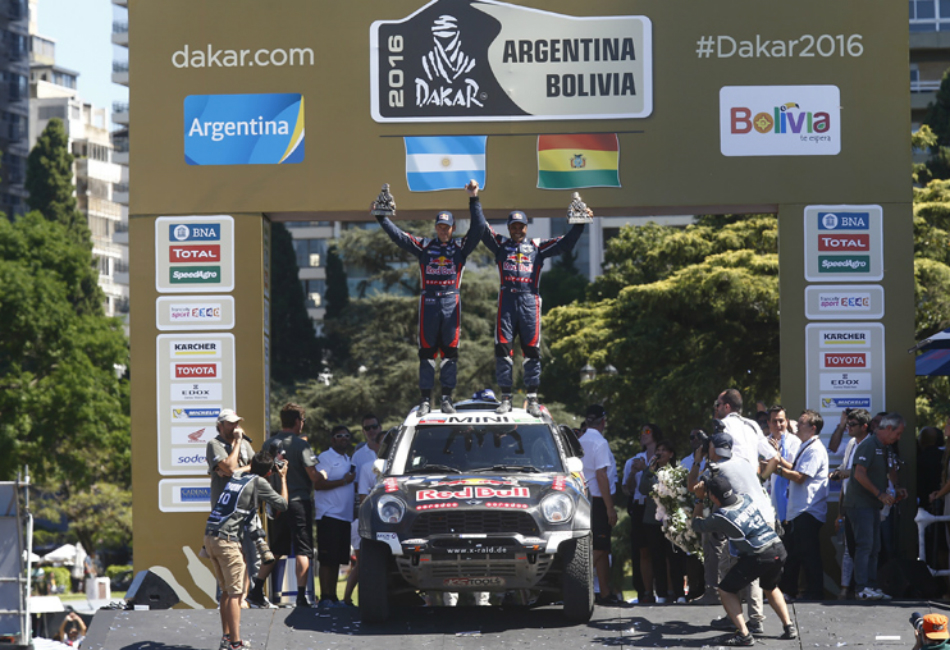 Al-Attiyah y Baumel en el podio final.