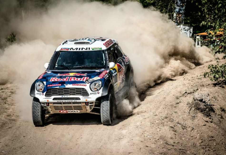 Al-Attiyah no pudo demostrar la superioridad del Mini en pistas duras.