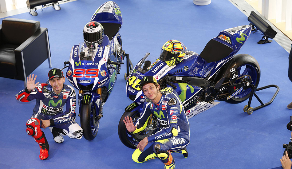 Rossi y Lorenzo con las monturas 2016