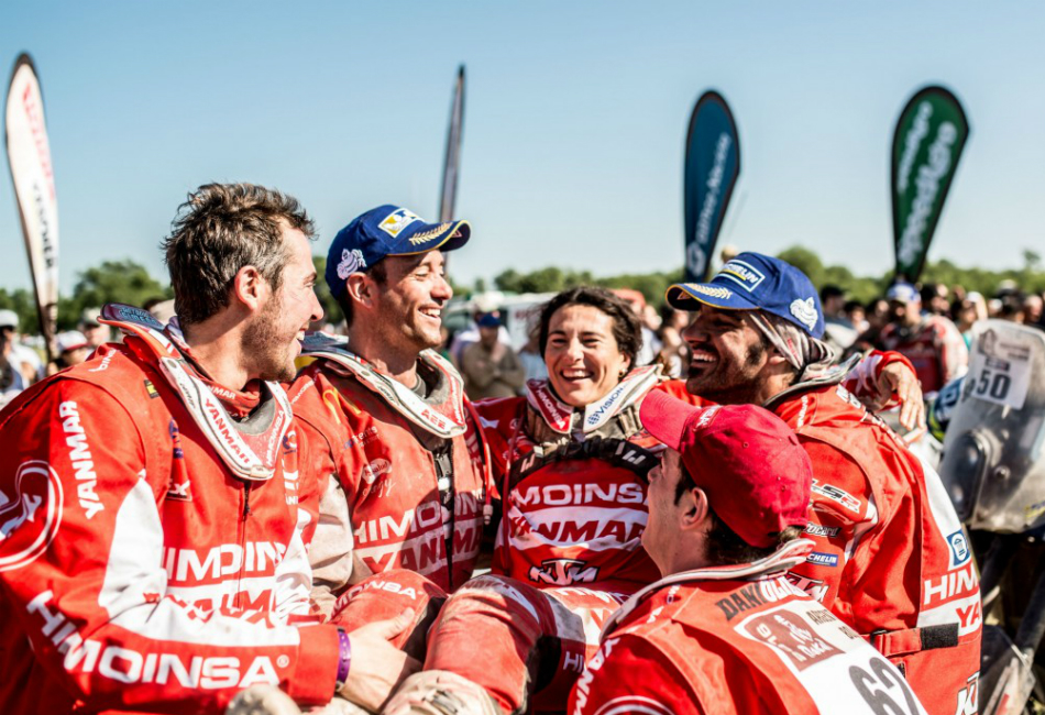 Los cinco pilotos de HIMOINSA celebran su llegada a Rosario