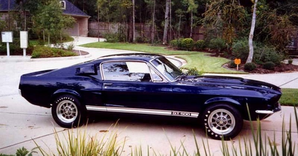 Ford Mustang Shelby GT500 similar a The Blue Lady