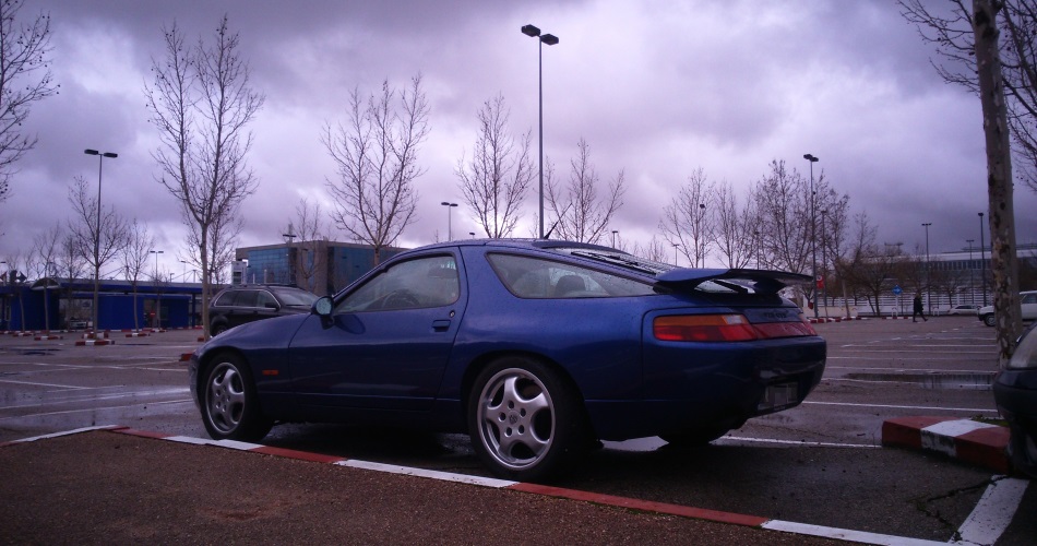 Porsche 928 GTS