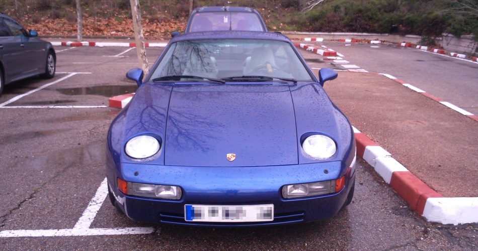 Porsche 928 GTS