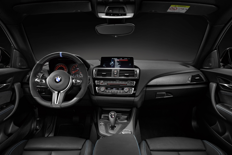 Interior de cuero y alcántara del BMW M2 Perfomance