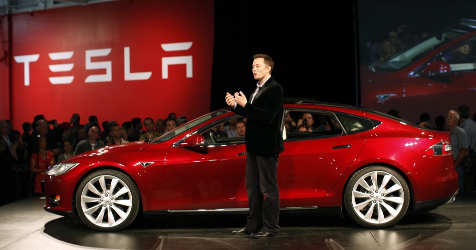 Elon Musk en una presentación de Tesla