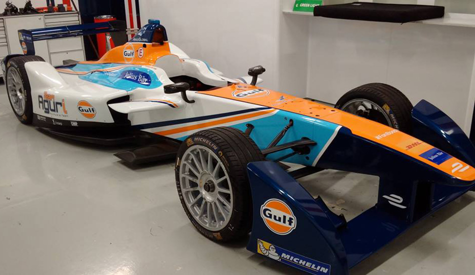Nueva decoración de los coches de Aguri