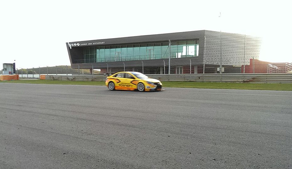 Lada Sport Rosneft prueba en Portimao