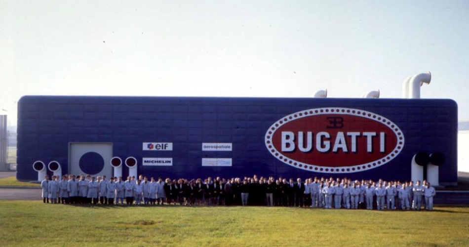 Imagen de archivo de la planta y su personal