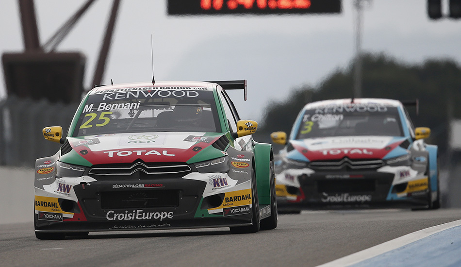 Mehdi Bennani por delante de Tom Chilton
