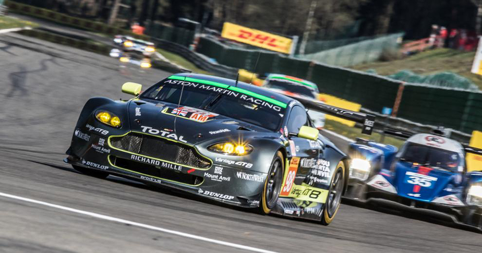 Aston Martin Vantage V8