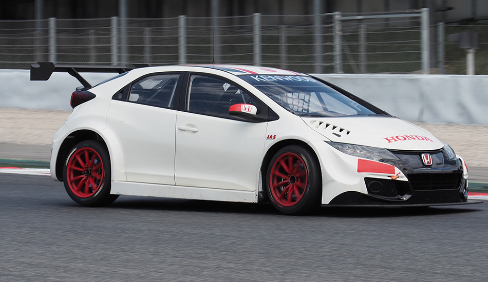 Ryo Michigami con el Honda Civic WTCC en Barcelona