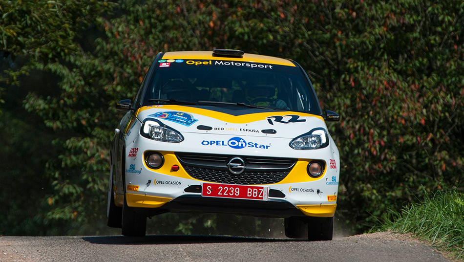 Ángel Paniceres - Francisco Javer Álvarez, Opel ADAM R2