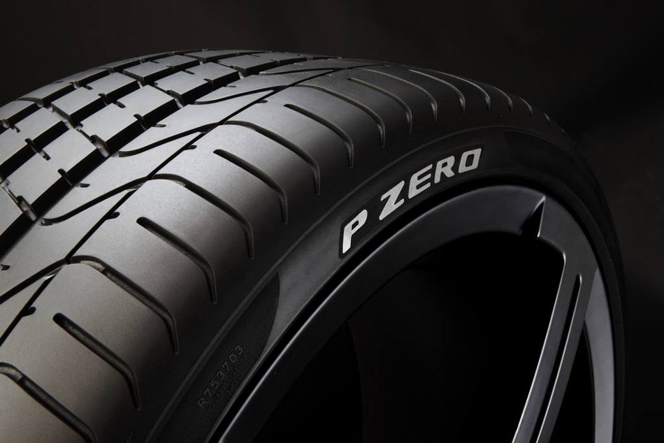 Пирелли резина производитель. Pirelli p Zero. Pirelli p Zero f1. Pirelli PZERO Winter. Pirelli p Zero 700.