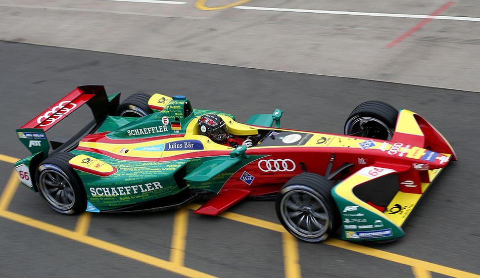 Daniel Abt en los tests de pretemporada en Donington