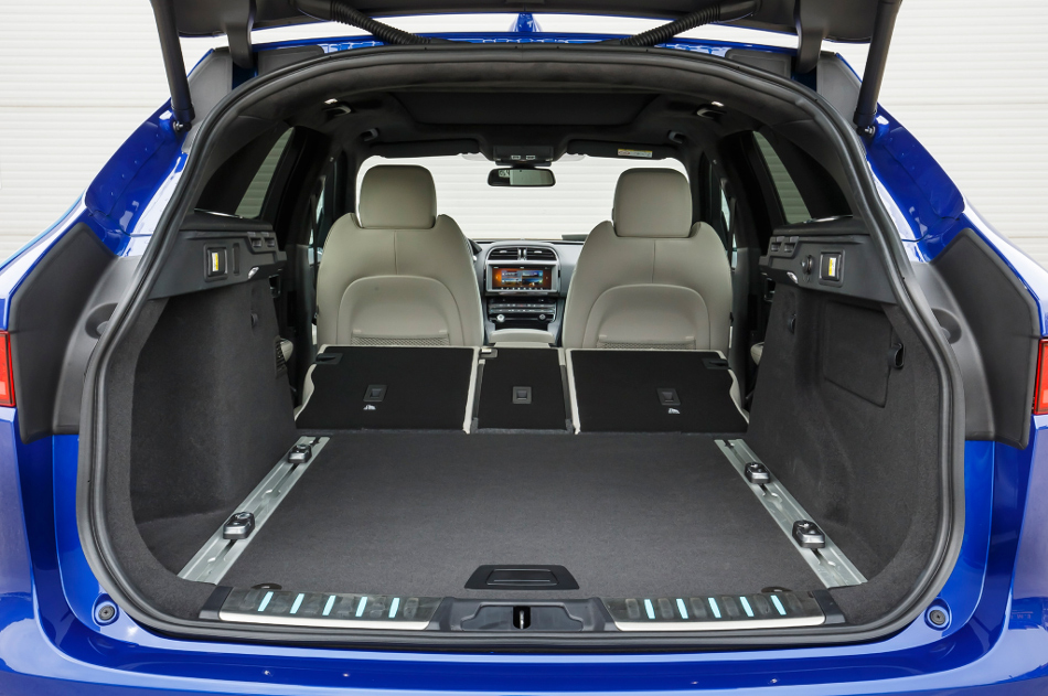 Jaguar F-Pace maletero