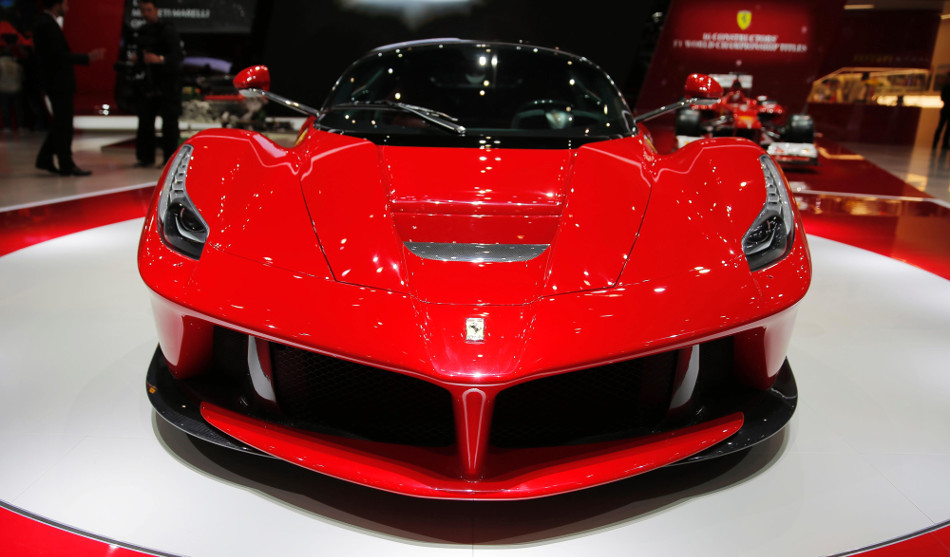 Ferrari modelo híbrido