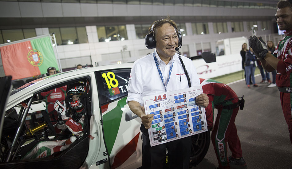 Homenaje a Dasiuke Horiuchi, que se jubila tras esta carrera