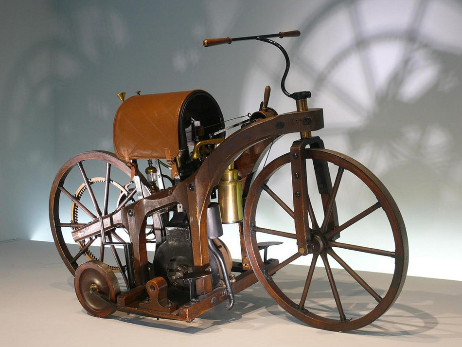 Primera motocicleta