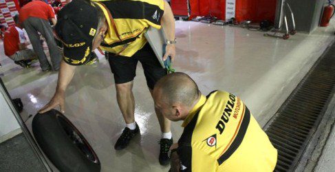 dunlop moto2