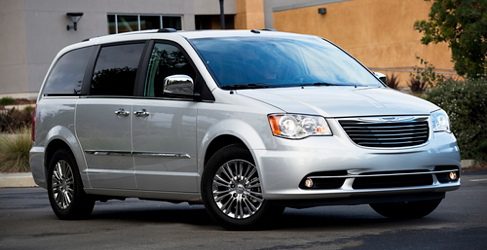 Jeep Compass y Chrysler Town & Country