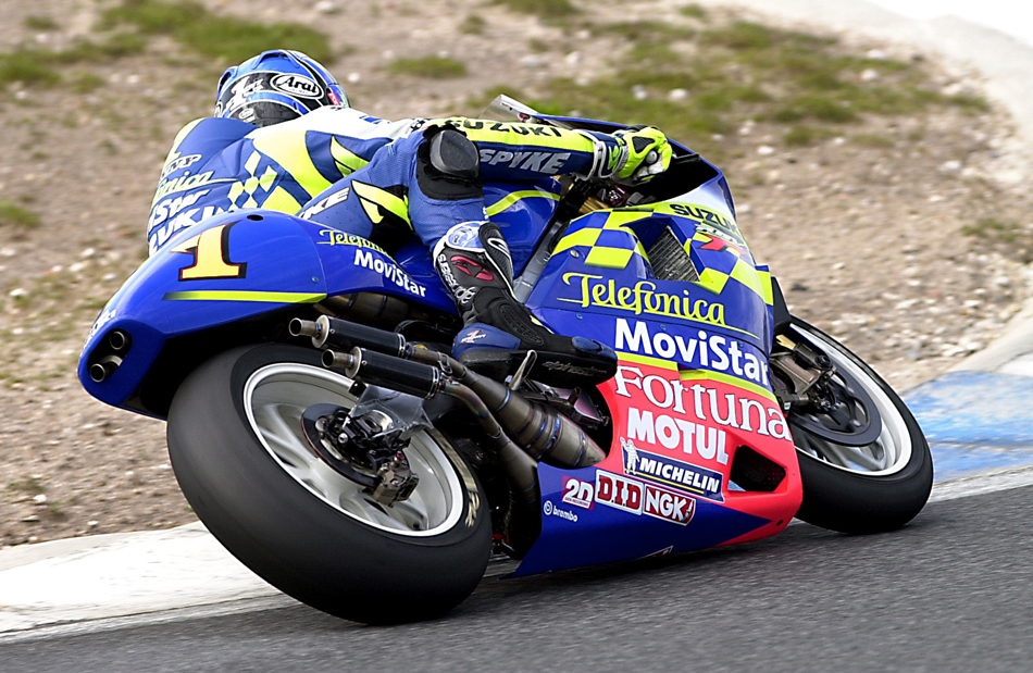 Kenny Roberts Jr. a lomos de su Suzuki