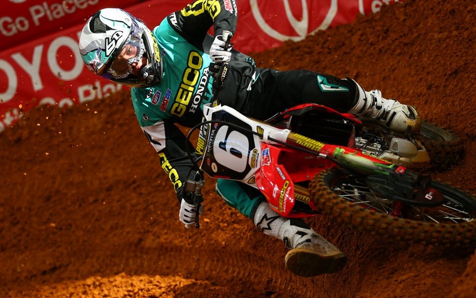 Jeremy Martin de nuevo mal por culpa de la salida