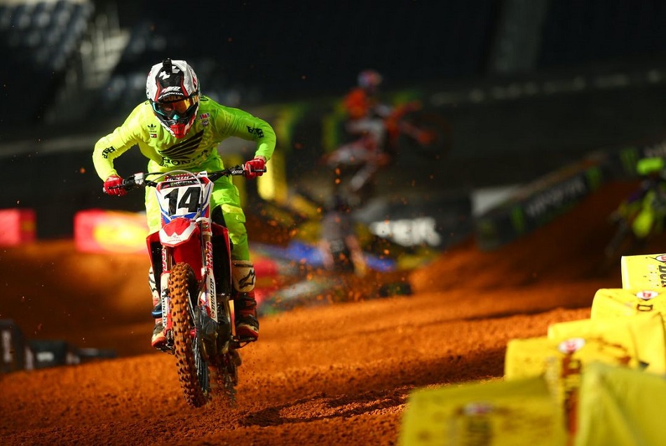 Cole Seely estuvo muy sólido