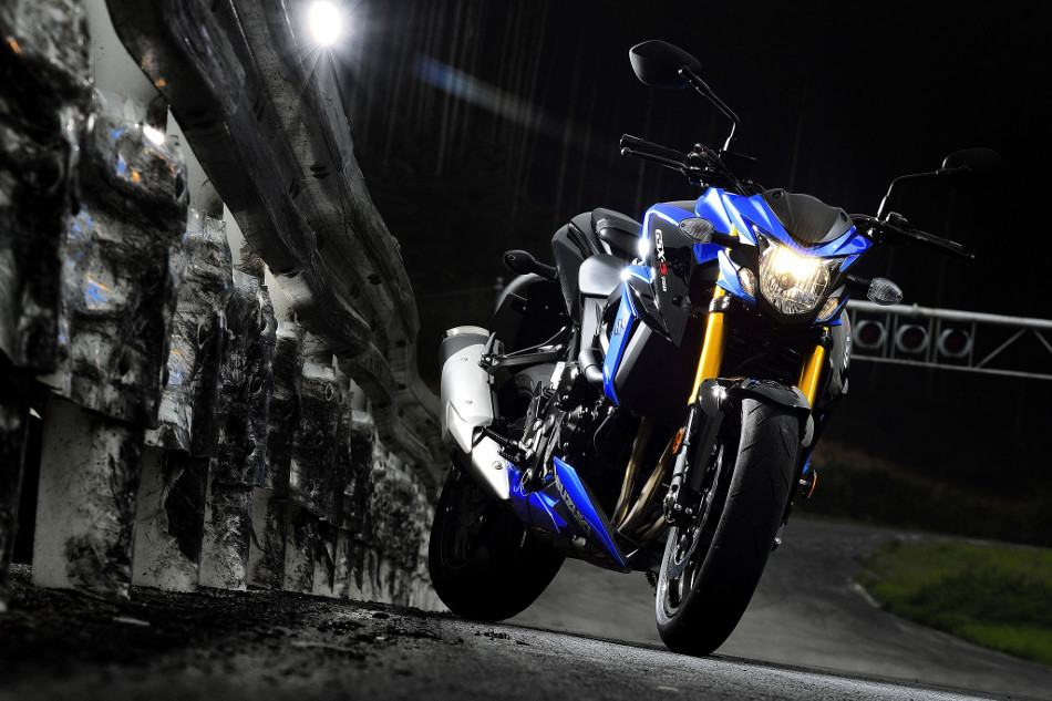 GSX-S750-2