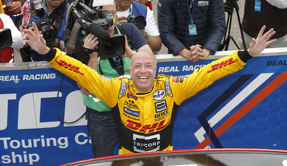 Tom Coronel tras ganar en Marrakech