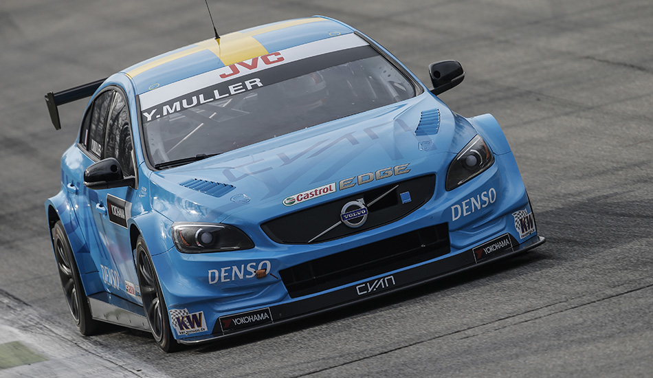 Yvan Muller con el Volvo S60 TC1