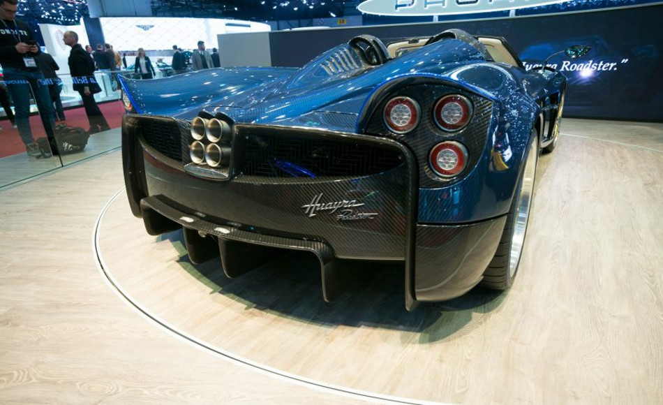 Huayra Roadster-4