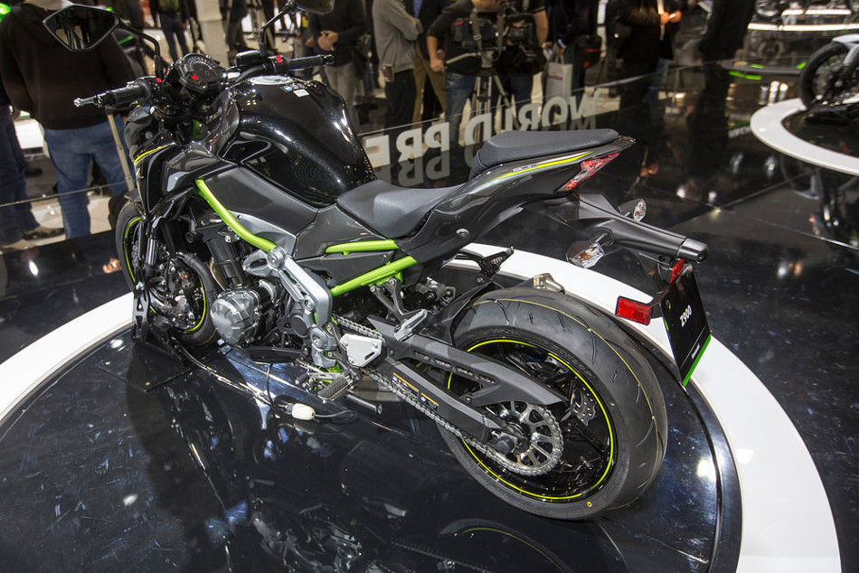 Z900-3