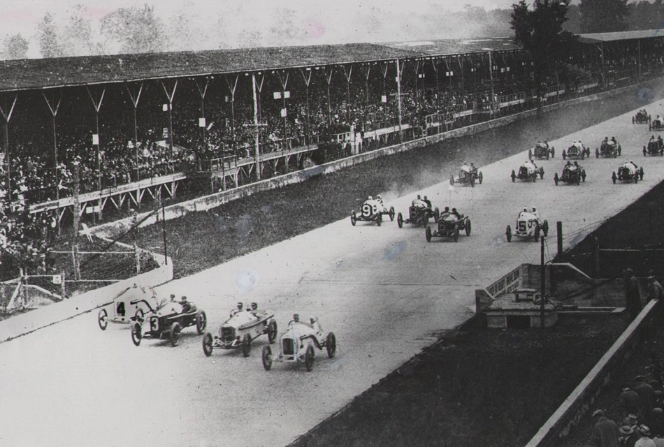 1915