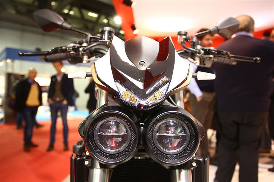 Corsaro 1200 ZZ-4