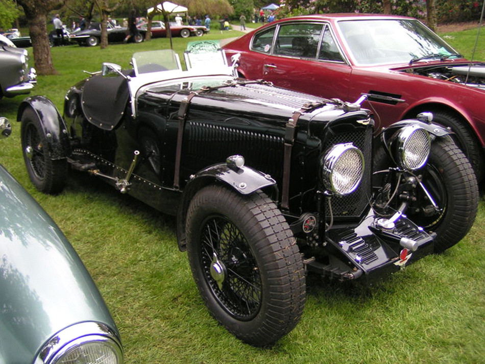 Aston Martin-2