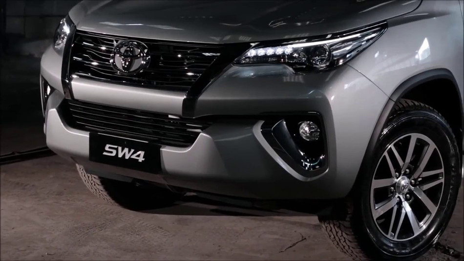 fortuner-4