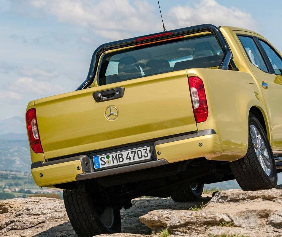 Mercedes-2