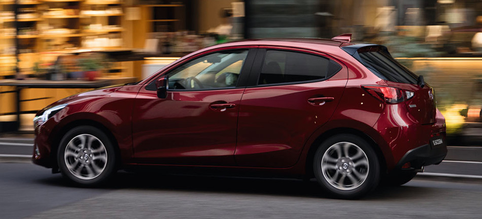 Mazda 2-1