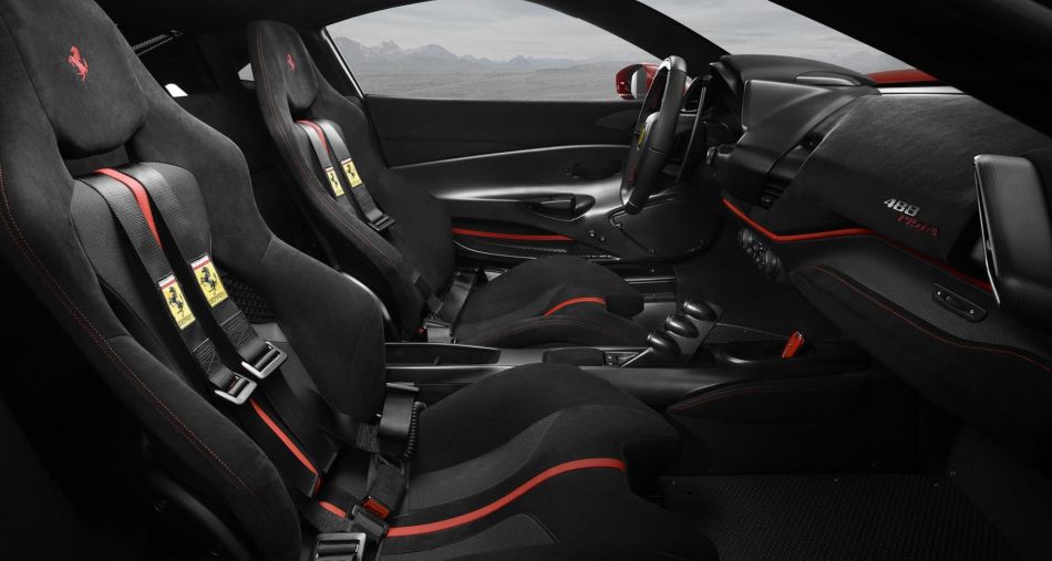 FERRARI 488-3