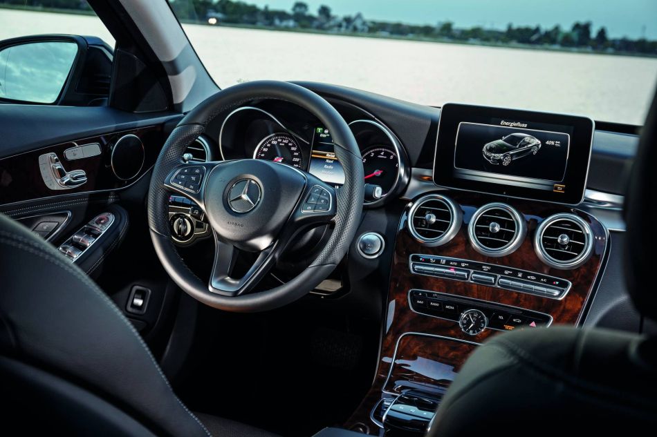 Tecnología Mercedes-4