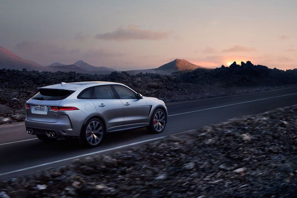 F-Pace-2