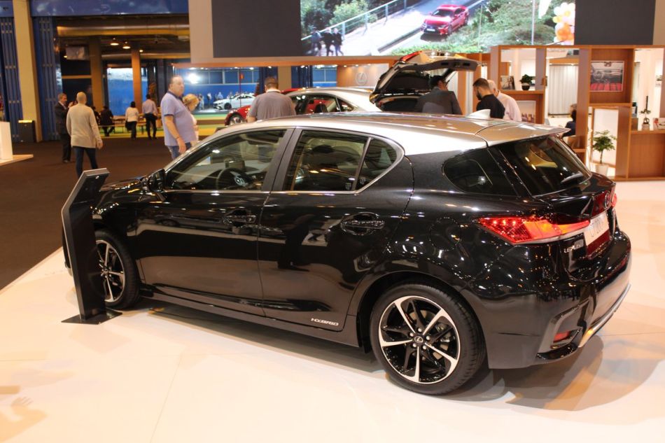Lexus-3